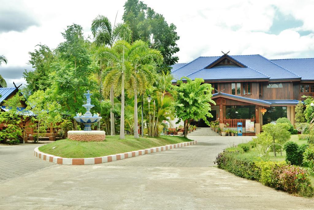 Suandarbporn Resort Mae Sot Exterior photo